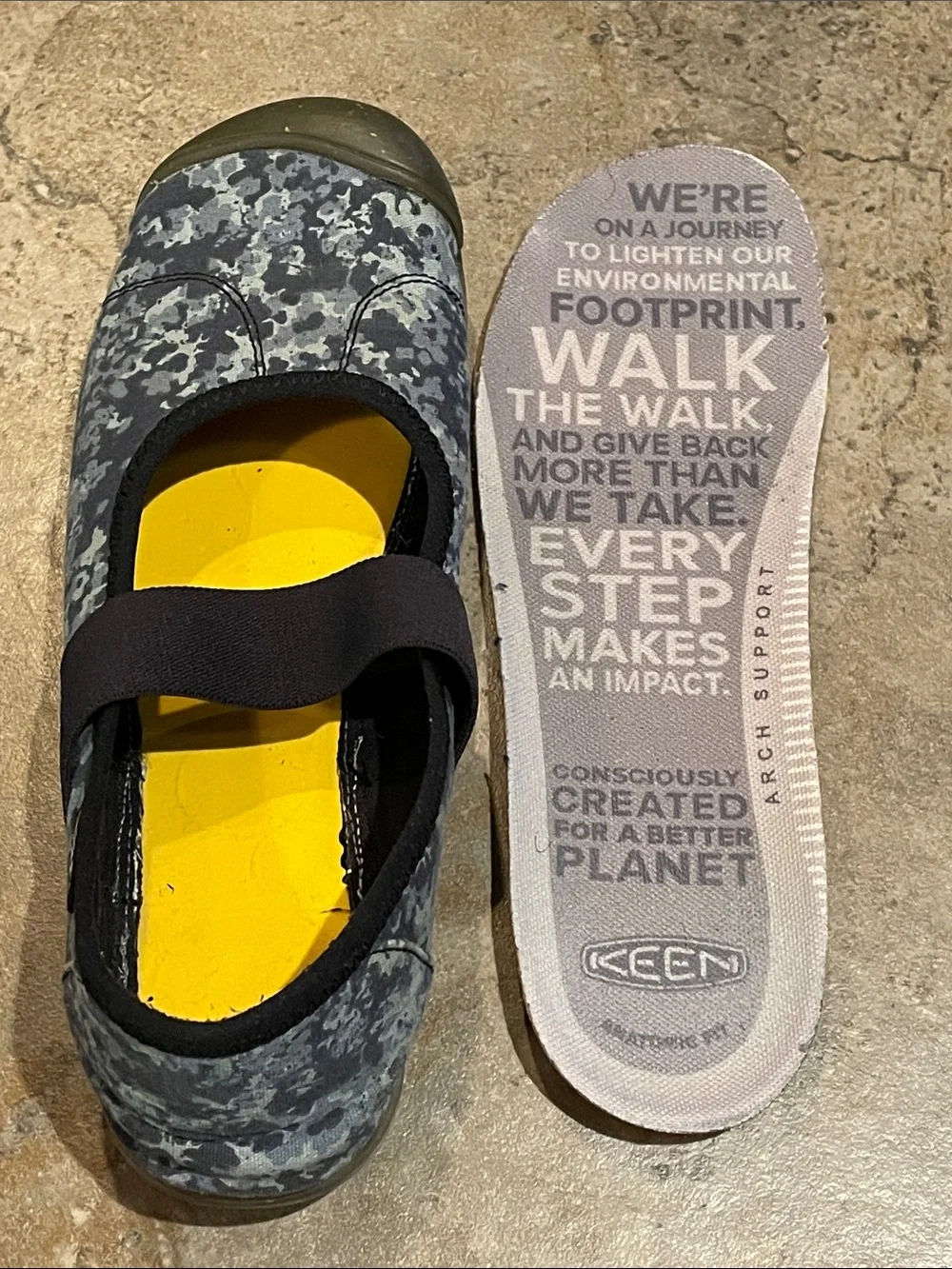 KEEN Sienna Canvas Mary Jane Shoes Women's 9.5 EU 40 Slip On Flats 1025051